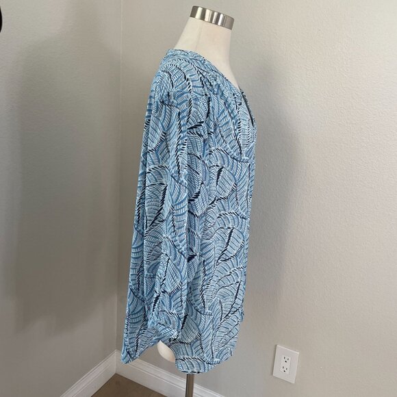 NYDJ Womens Plus 1X Blue Button Up Blouse Long Sleeve V Neck Shirt Pleated Back - Picture 3 of 10